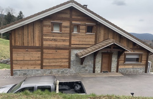 Gerardmer Apartamento | Alquiler independiente de temporada en cabaña con vista al lago