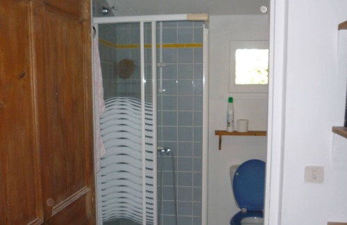 Bonnieux Cabaña | ESTUDIO DE ALQUILER ESTACIONAL