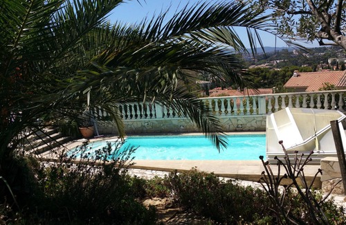 Toulon Villa | Seasonal rental villa with pool