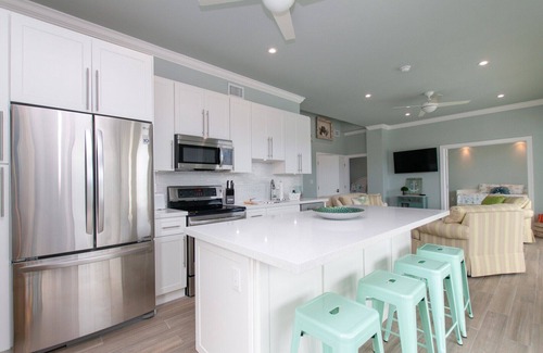 Islamorada Casa | Waterfront Paradise en Venetian Shores, Islamorada, Pool & Dock, New Constructio