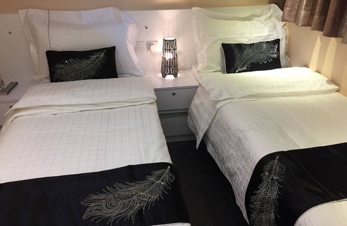 Causeway Bay Hotel | Seasons Hotel - Causeway Bay