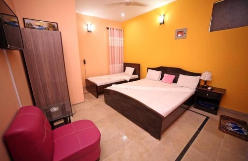Karachi Casa | Seasons Inn