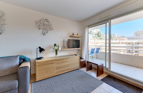 French Riviera Apartamento | Seaspray 2 bed, Monaco view, beach apartment, parking optional