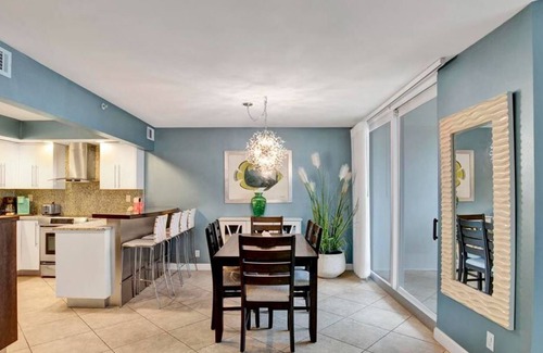 Ono Island Condominio | SeaSpray West 203 | 2 BR Gulf-Front Luxury Condo | Boat Dock Access