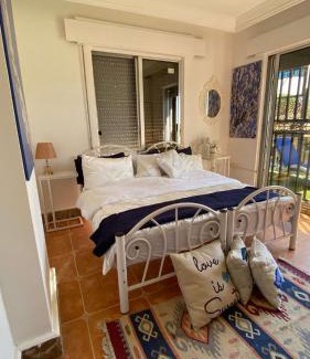 Sweimeh Apartamento | SeaStar Sea View apartment 10 minutes away from beach