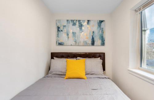 Belltown Apartamento | Seattle's Gem: Elegant 1BR in Belltown