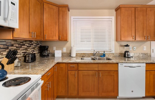 Stevens Casa | Seattle Vacation Home - Roy Street