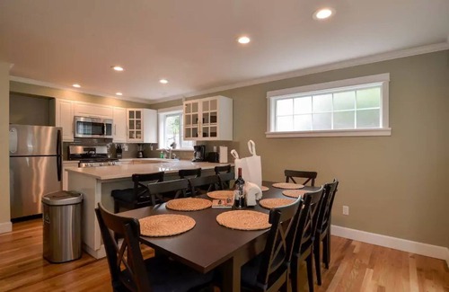 Stevens Casa | Seattle Vacation Home: The Gallery