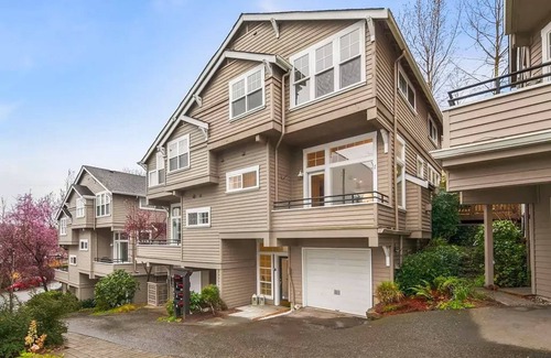 Stevens Casa | Seattle Vacation Home: The Gallery