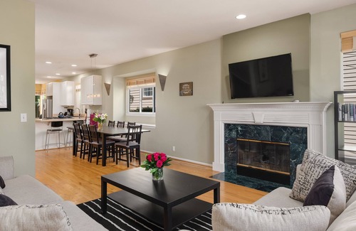 Miller Park Casa | Seattle Vacation Home: The Vineyard