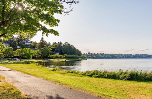 Columbia City Apartamento | Seattle’s Historic Colombia City Neighborhood - Walk to Light Rail!