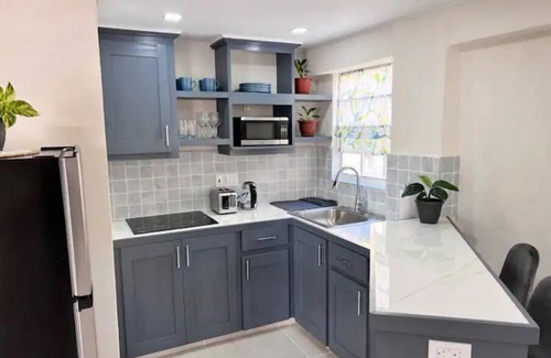 Douglas Apartamento | Seavetri Two at Golden Mile