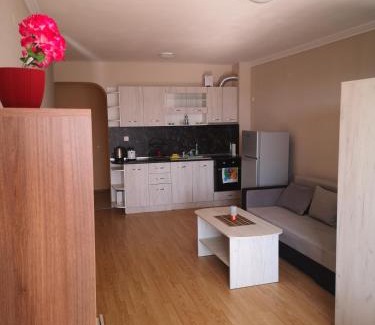 Kavarna Apartamento | Seaview apartment complex Karia