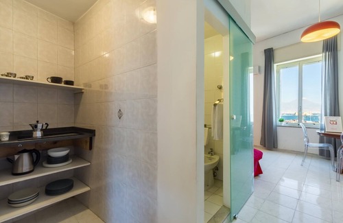 Mergellina Apartamento | Seaview Apartment in Posillipo by Wonderful Italy