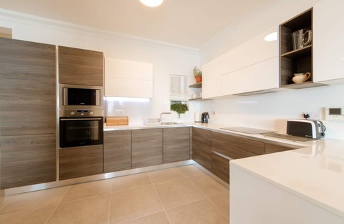 Sliema Apartamento | Seaview APT Incl Pool IN Sliema