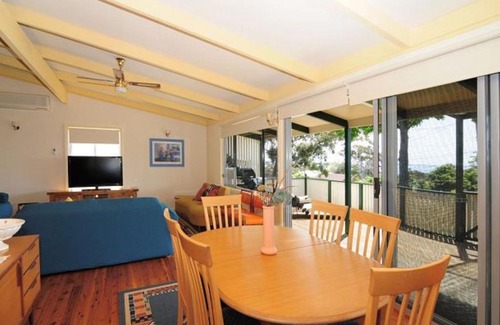 Vincentia Casa | Seaview by Experience Jervis Bay