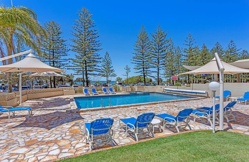 Burleigh Heads Apartamento | Seaview Coastal Retreat