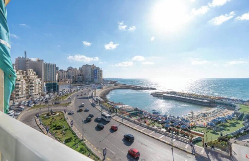 Ar-Raml 1 Apartamento | Lovely Seaview Condo in Saba Pasha