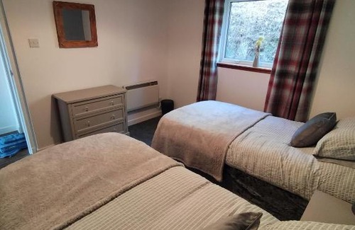 Isle of Arran Casa | Seaview cosy 2 bed home in Lamlash - 'Mid Drive'