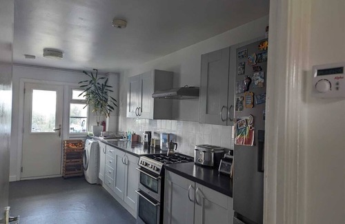 Woodingdean Casa | Stunning whole 3Bed Seaview/Downs National park