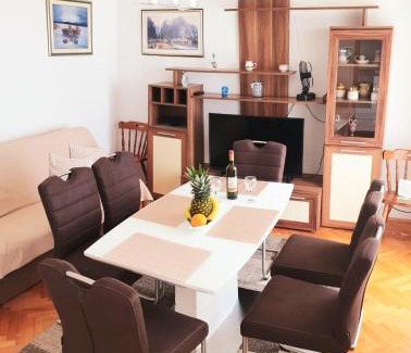 Stanici Apartamento | Seaview Family Apartment with Grand Terrace