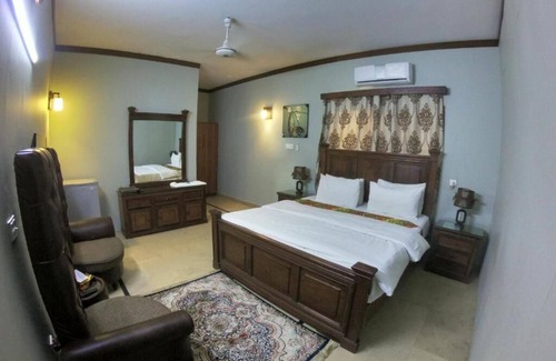 D.H.A. Casa | Seaview Guest House