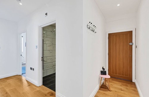 Hove Apartamento | Seaview Heights | By My Getaways