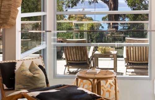 Lorne Casa | Seaview House - Location, space and class