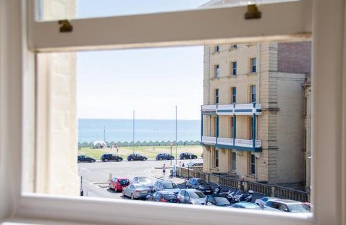 Hove Apartamento | Seaview Mansion Apartment - Central Hove with PARKING