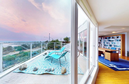 Oak Bay Casa | Seaview Oasis