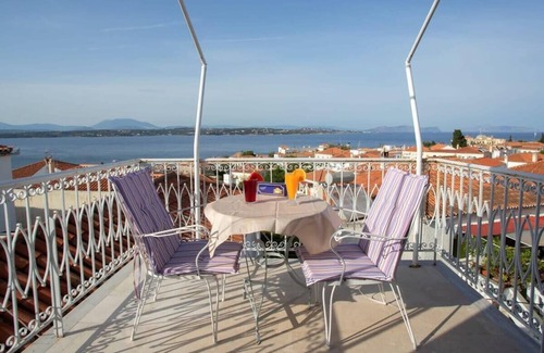 Spetses Condominio | Ostrella, vacaciones con vista al mar
