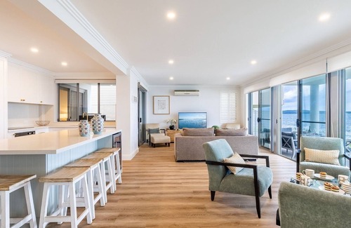 Salamander Bay Apartamento | Seaview Splendour 2, 163 Soldiers Point Rd - waterfront stunning unit