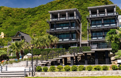 Shoufeng Cama Y Desayuno | Seaview Villa Coastal Estate
