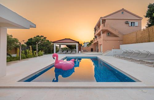 Rtina Casa | Seaview Villa Summer with private pool & garden