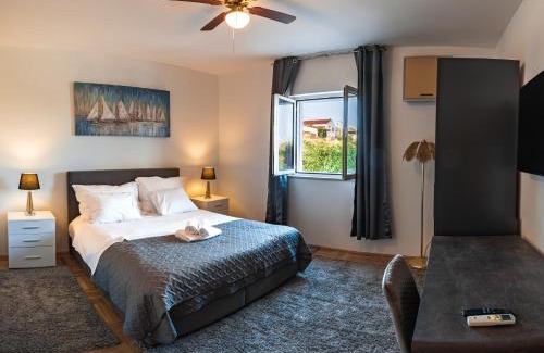 Rtina Casa | Seaview Villa Summer with private pool & garden
