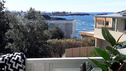 Kiama Apartamento | Seaview-Waterfront-Private-On the Coastal Walk-Shutters by the Sea