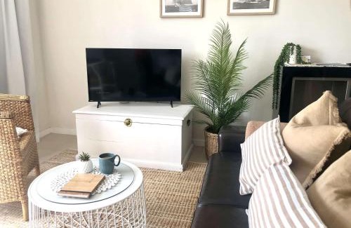 Kiama Apartamento | Seaview-Waterfront-Private-On the Coastal Walk-Shutters by the Sea