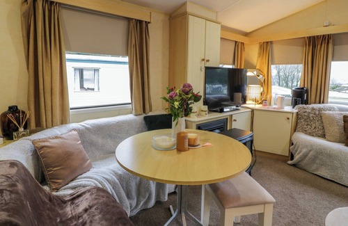Cairnryan Cabaña | SEAVIEWS, pet friendly, country holiday cottage in Stranraer