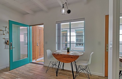 Pierpont Bay Cabina | Seaward Beach Modern Bungalows