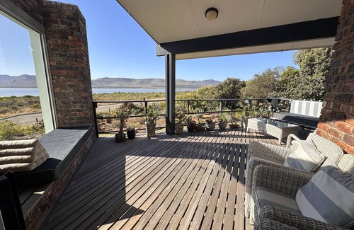 Fisherhaven Casa | Seaway Sunsets Relax & Enjoy the calmness with Lagoon & Sea views