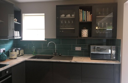 Sutton-on-Sea Casa | Seaways Holiday Cottage - 3 bed, 2 bath, dog friendly bungalow near beach