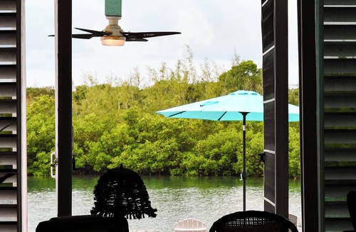 Spanish Wells Cabaña | Seawe: Disconnect to Connect – Charming 2-Bedroom Cottage on the Water’s Edge