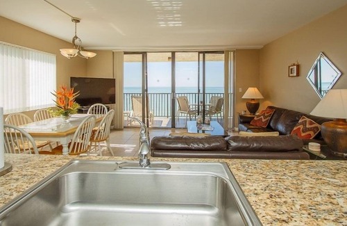 Marco Island Condominio | Seawin 801 - Sea Winds 2 Bedroom Condo by Redawning