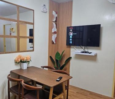 Sasa Apartamento | Seawind Condominium Staycation by Resty Estor,REB