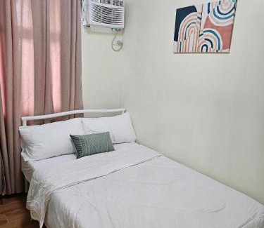Sasa Apartamento | Seawind Condominium Staycation by Resty Estor,REB