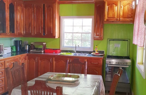Gros Islet Cabaña | Seawind Cottage cerca de Playa Plantation y Gros Islet - Auténtico ambiente caribeño