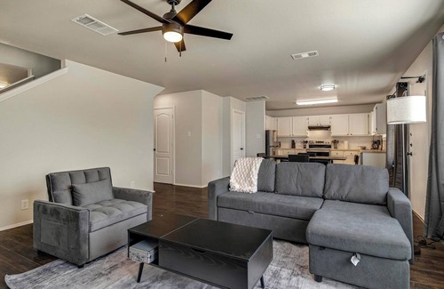 West San Antonio Casa | SeaWorld LacklandAFB SixFlags with game room