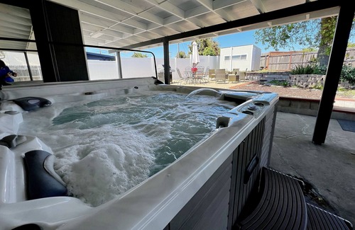 Bay Ho Casa | SeaWorld Retreat: 4BR House/Jacuzzi/BBQ
