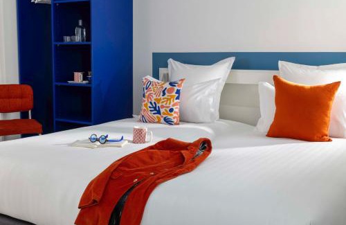 Quartier Saint-Ambroise Hotel | Seb & Co