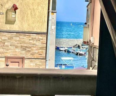 Aci Trezza Apartamento | Sebastian's Elegant Apartment